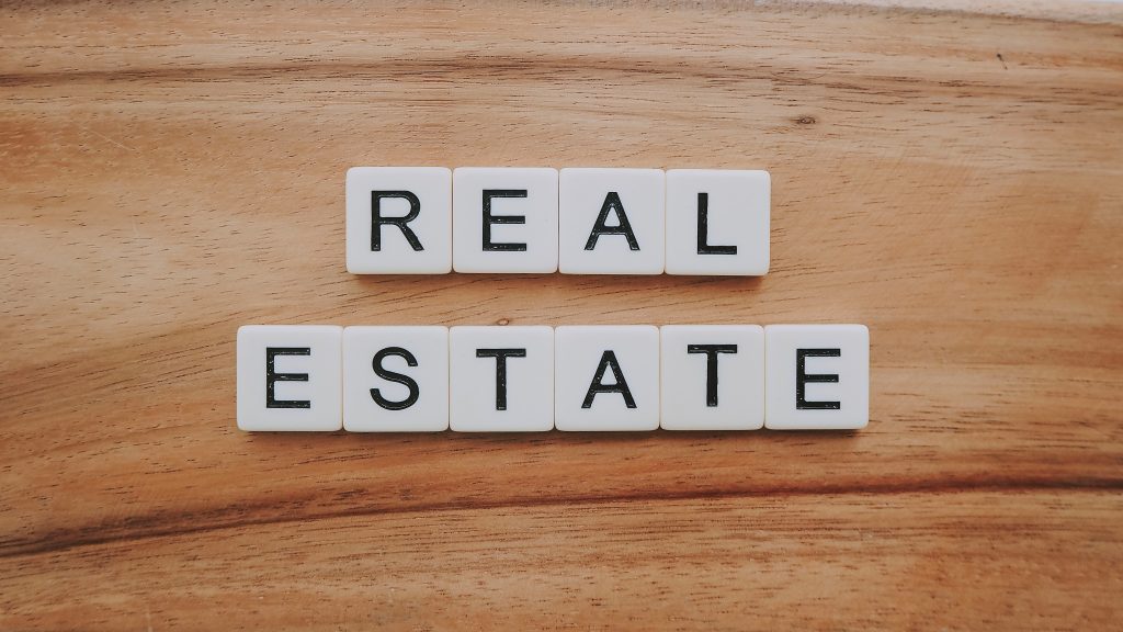 Online ads for real estate